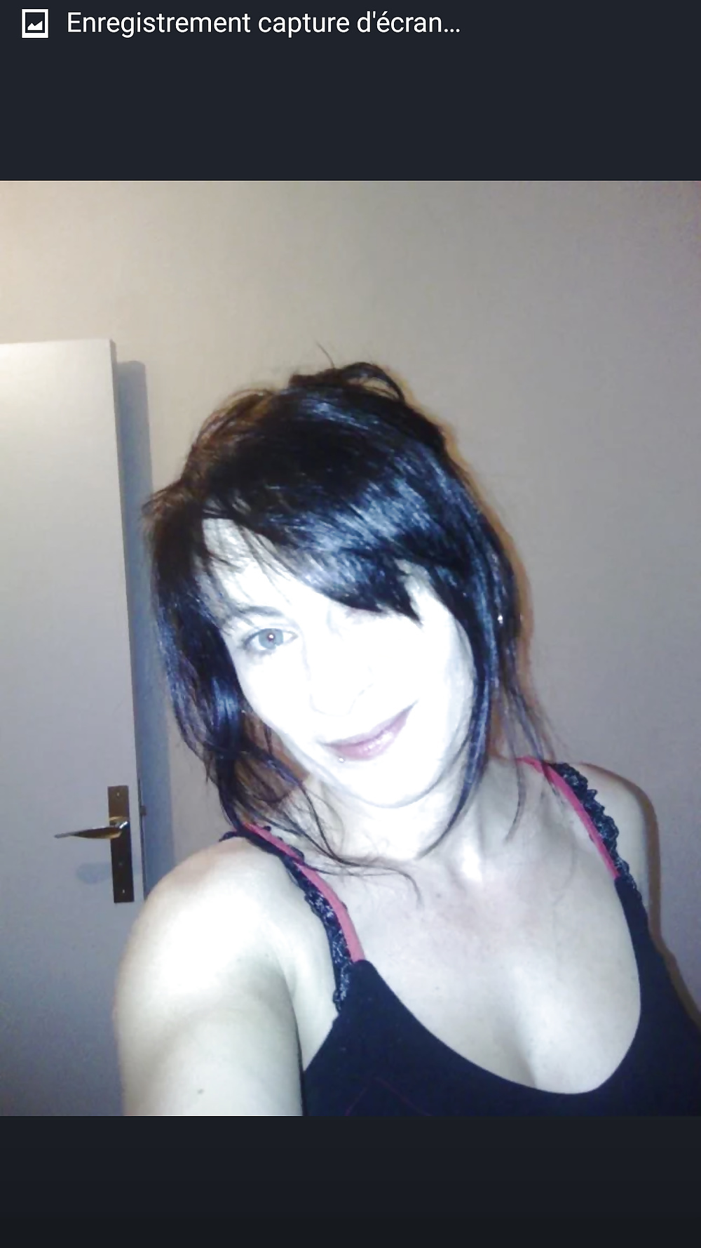 Chaude célibataire de 26 ans veut mec mignon pour vivre une nuit intense